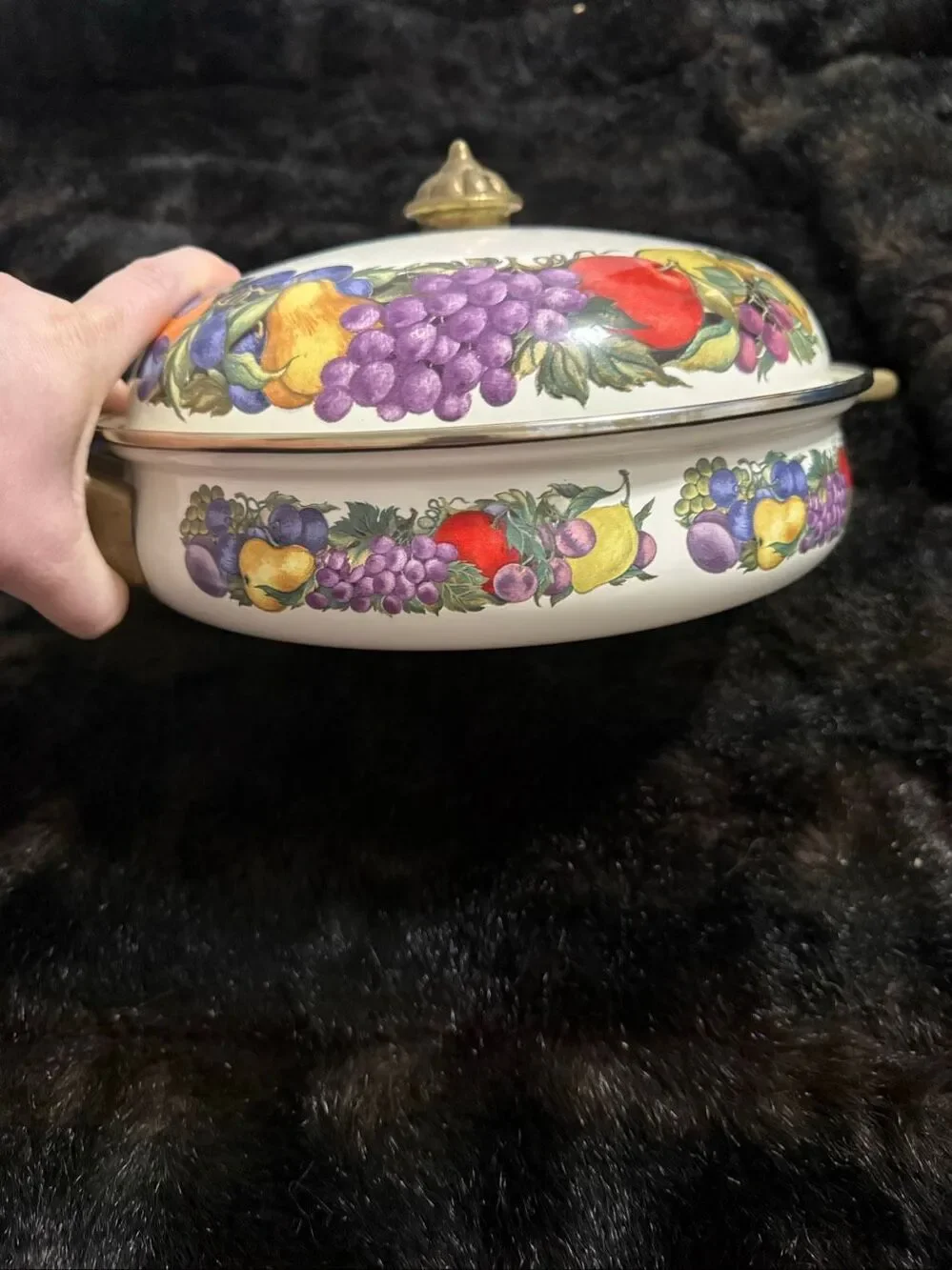 TABLETOPS UNLIMITED Kensington Garden Porcelain Enamel 3 Quart Covered Casserole